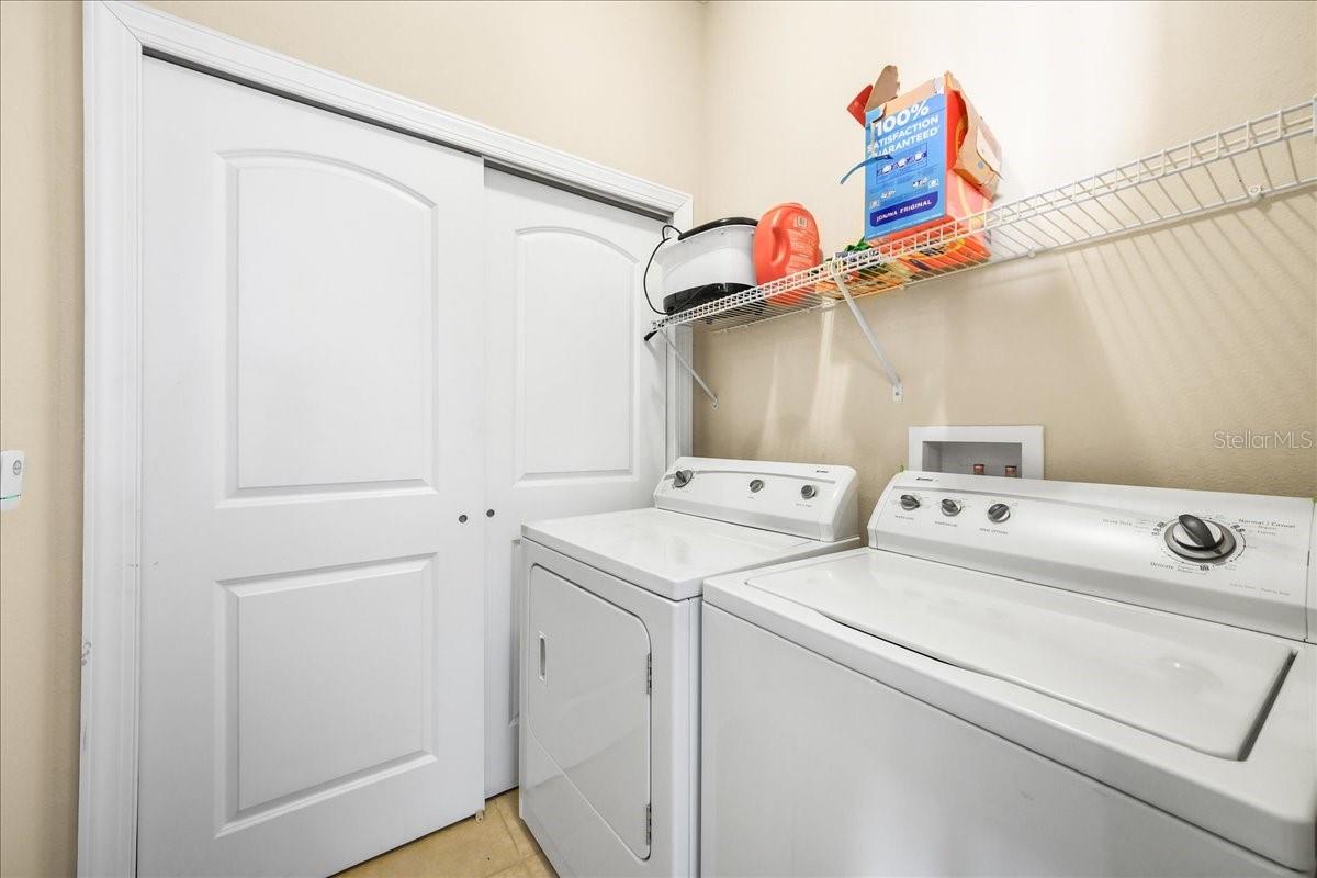 THE PALMS CONDO - Residential