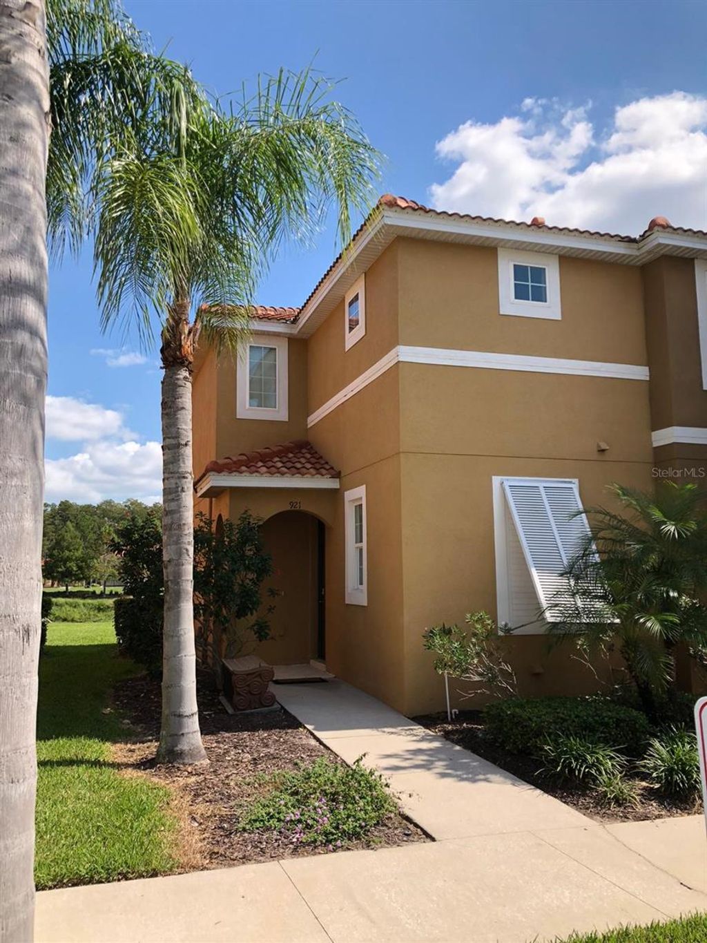 Photo of 921 Las Fuentes Drive, Kissimmee, FL 34747 (MLS # S5146216)