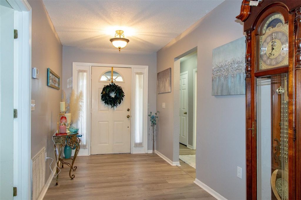 Photo of 2124 Glen Heights Place, Lakeland, FL 33813 (MLS # L4958760)