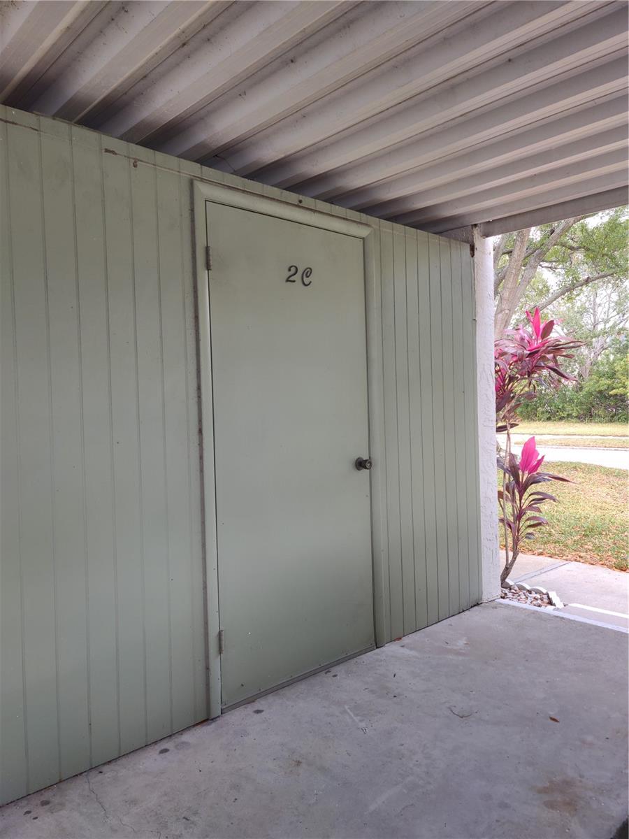 LAKES VILLAS CONDO I - Residential