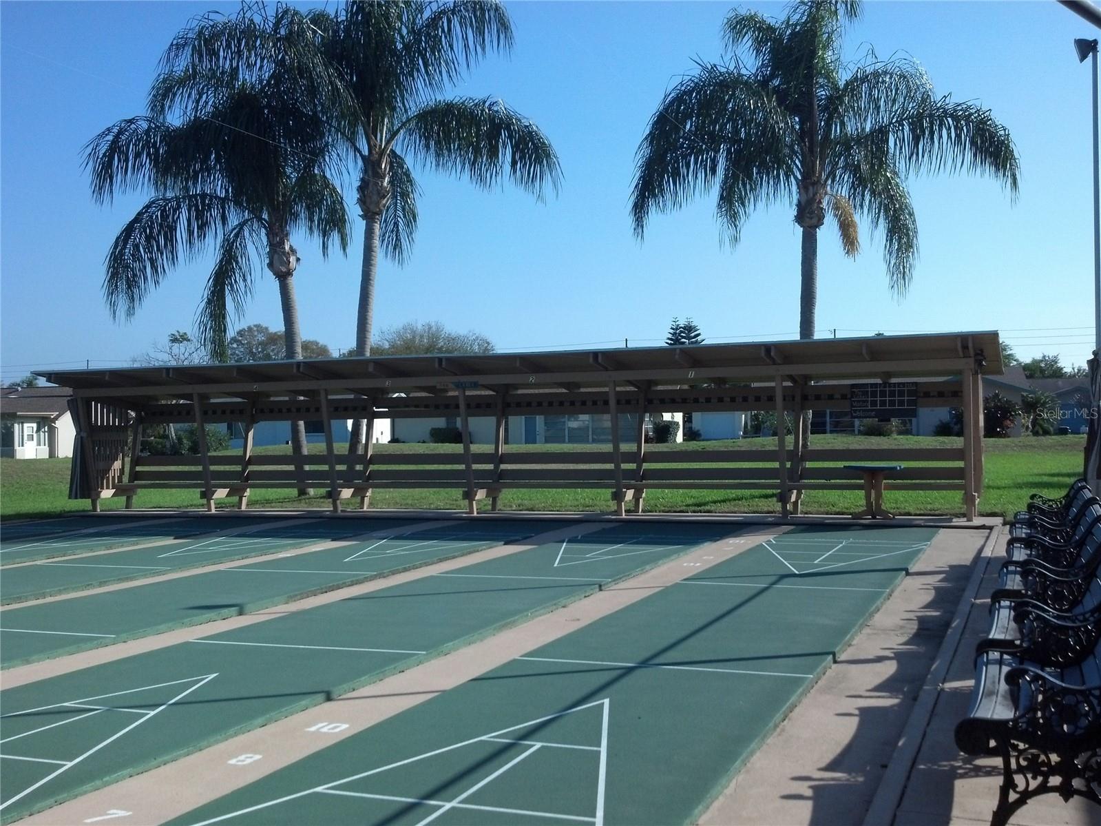 LAKES VILLAS CONDO I - Residential