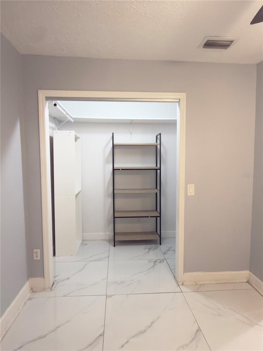 SOUTHSIDE ESTATES - Residential