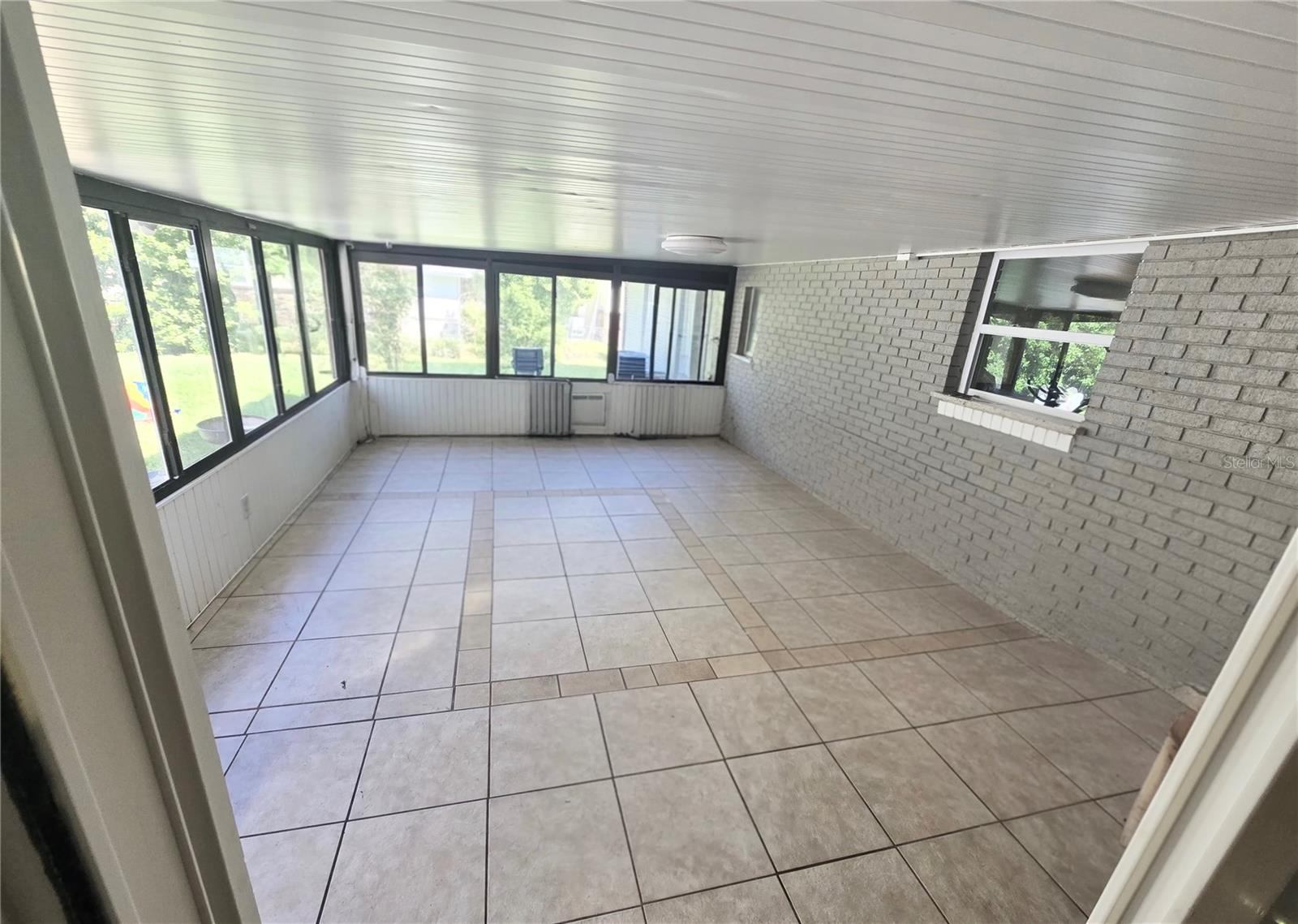 SOUTHSIDE ESTATES - Residential