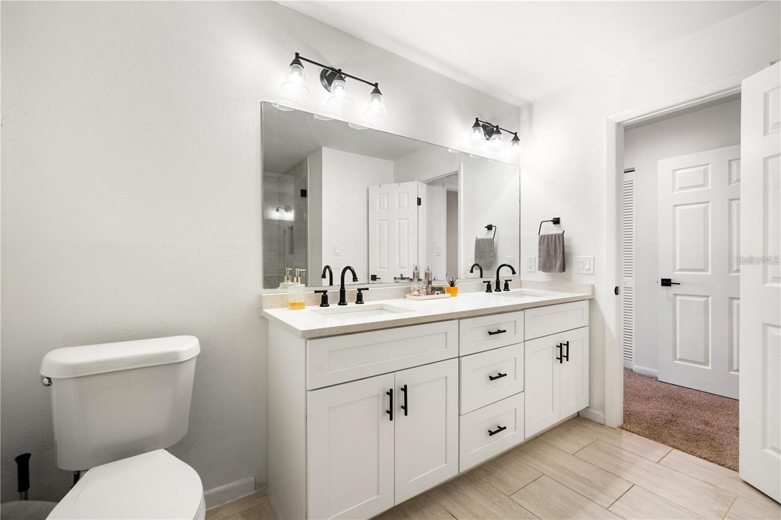 BAYWAY CONDO PH ONE - Residential