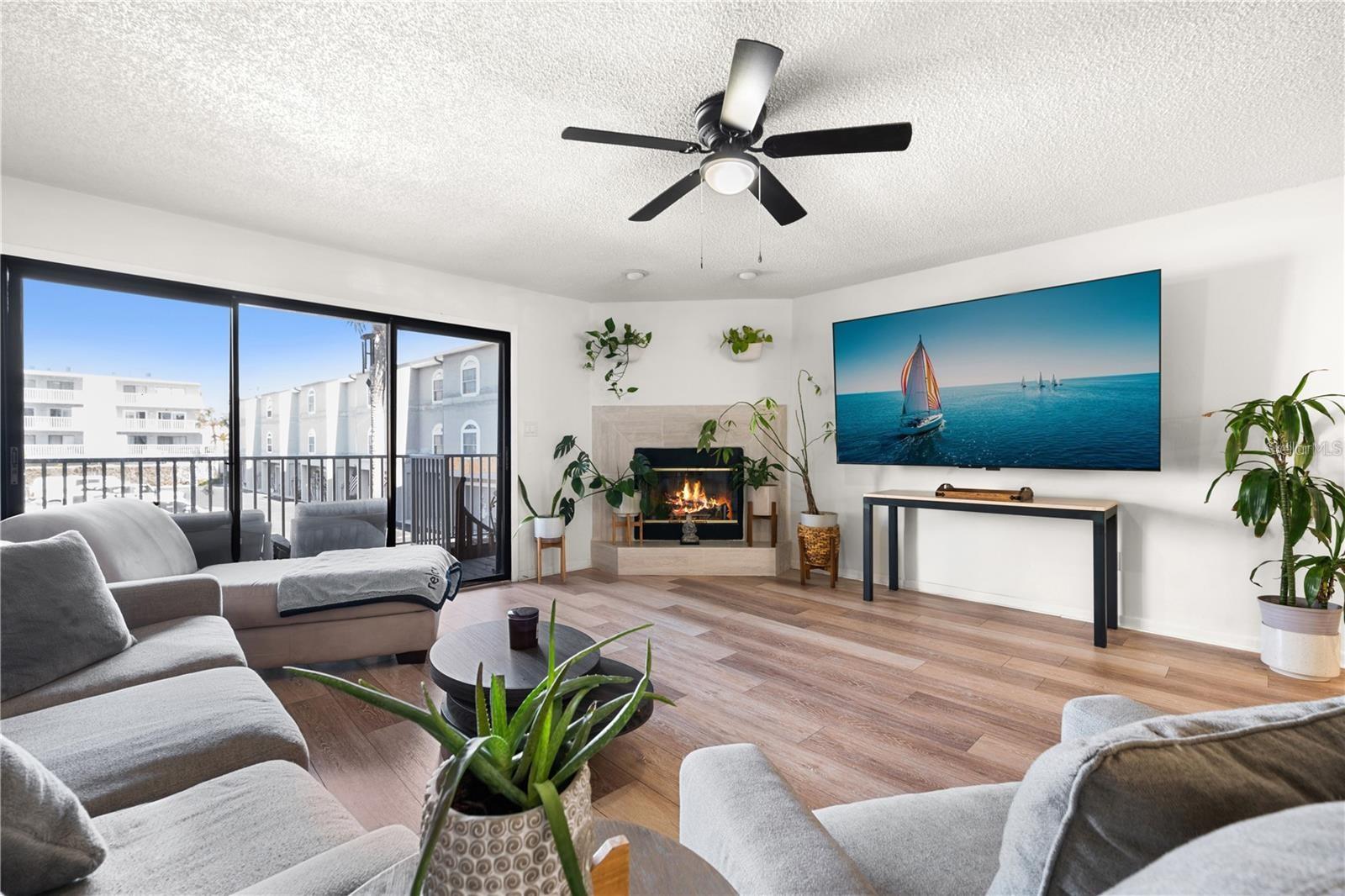 BAYWAY CONDO PH ONE - Residential