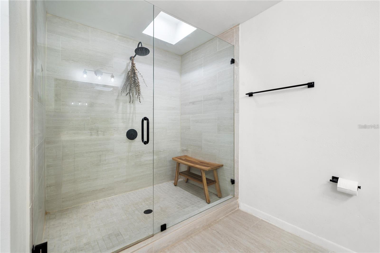 BAYWAY CONDO PH ONE - Residential
