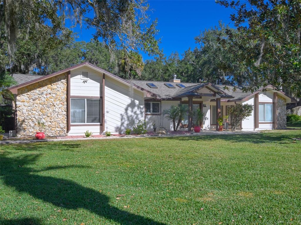 Photo of 1521 Grandview Boulevard, Kissimmee, FL 34744 (MLS # TB8467049)