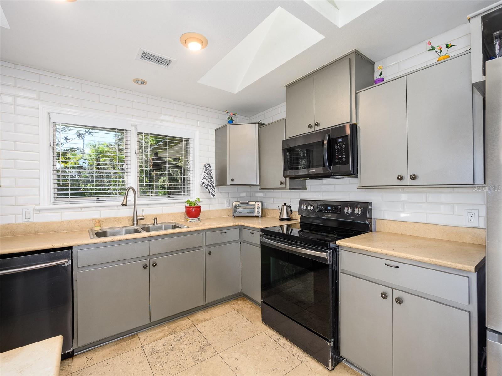 HARBOUR OAKS SUB - Residential