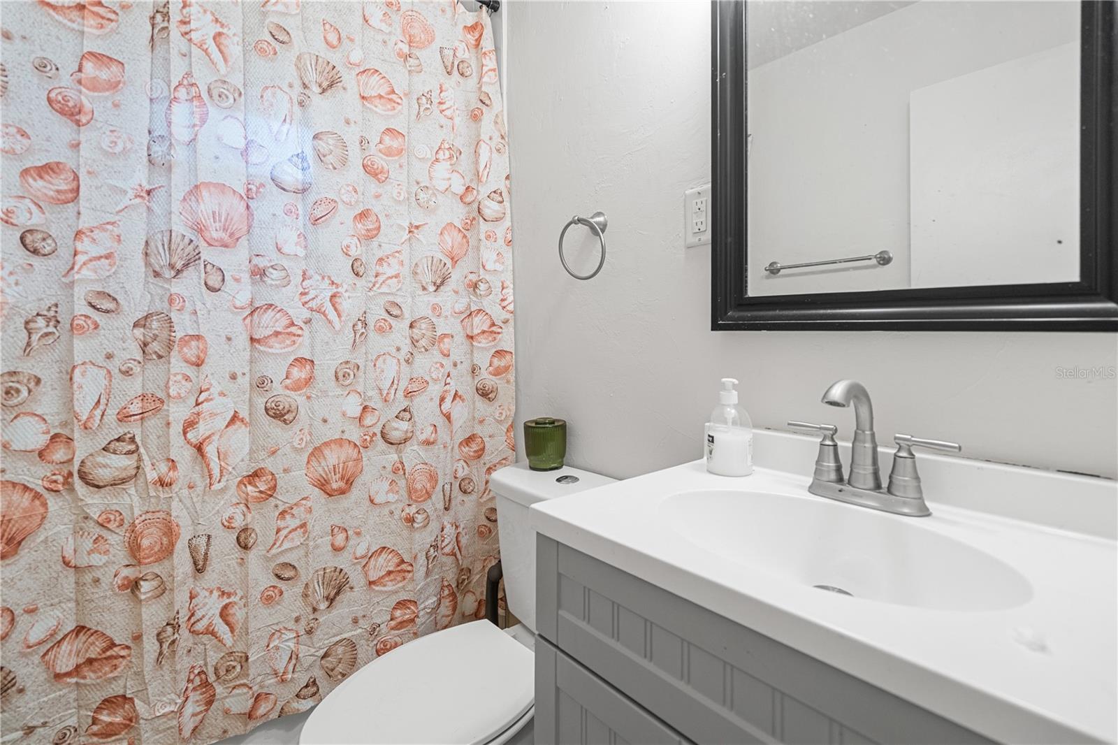 LINCOLN ESTATES 3RD ADD - Residential