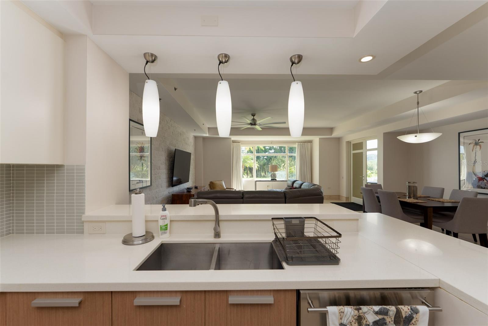 3102 PLANTATION VILLAGE