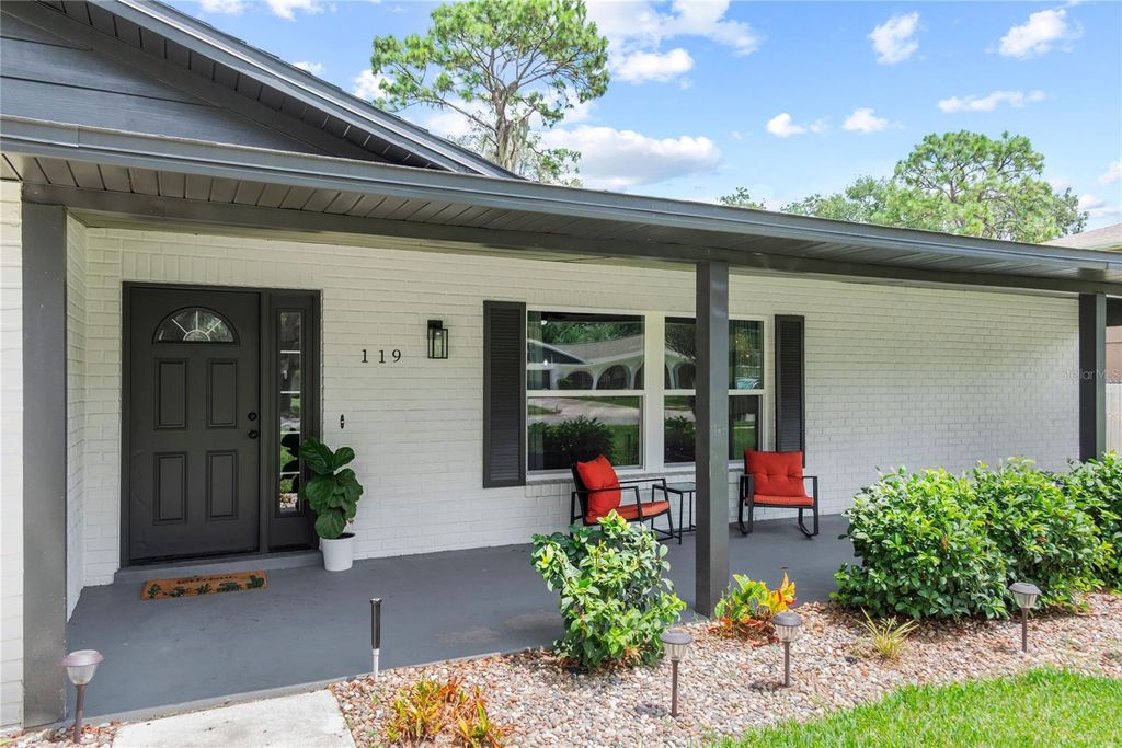 Photo of 119 W Hillcrest Street, Altamonte Springs, FL 32714 (MLS # O6409342)
