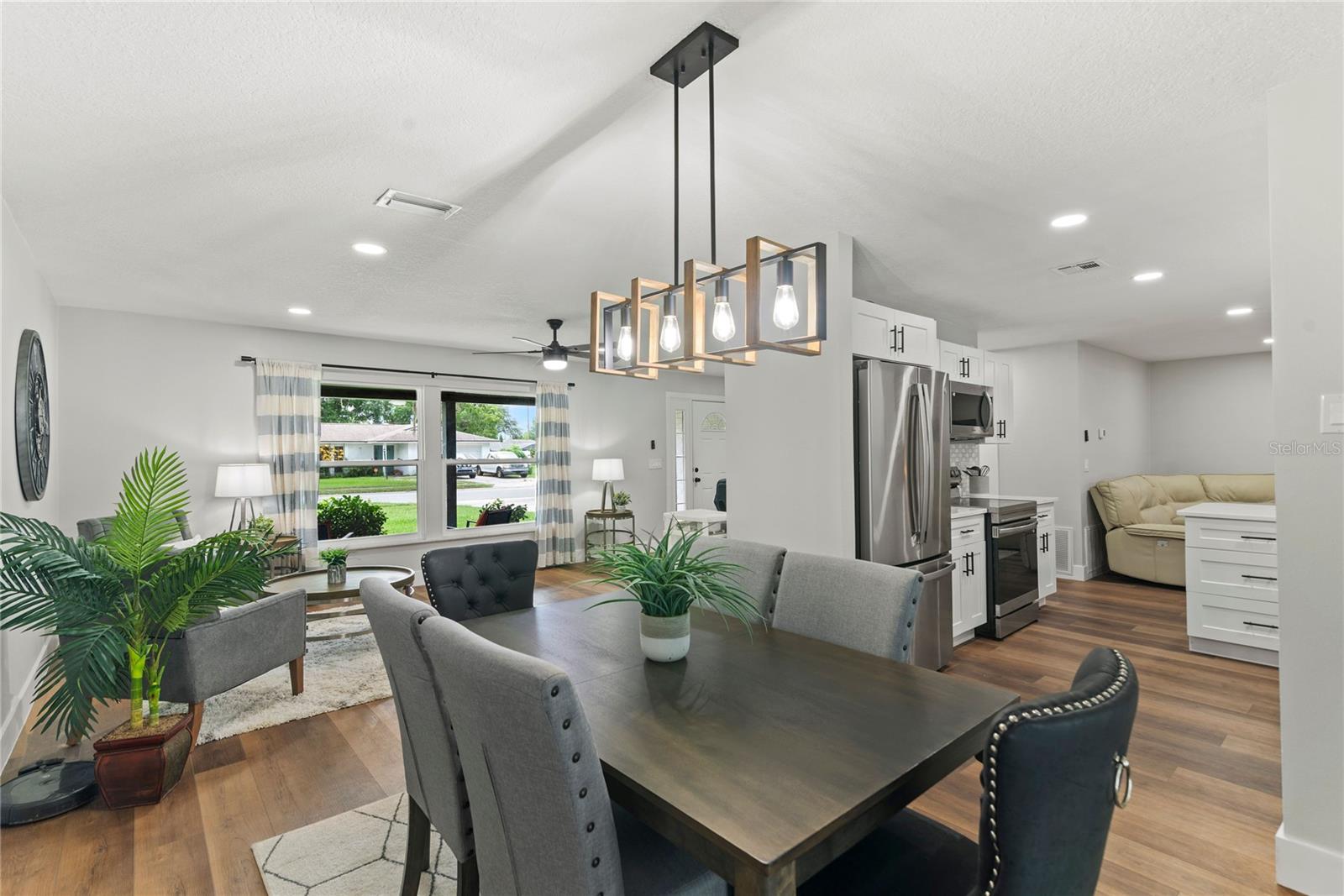 APPLE VALLEY UNIT 3 - Residential