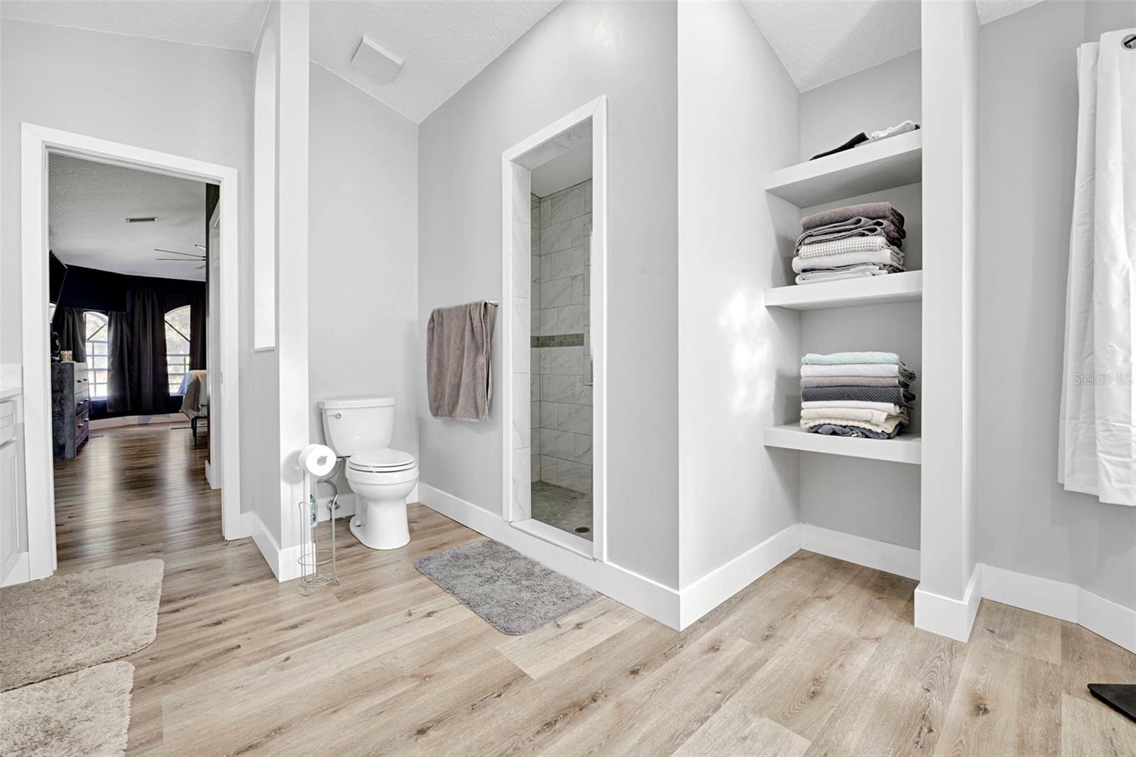 ROLLING OAKS ESTATES - Residential