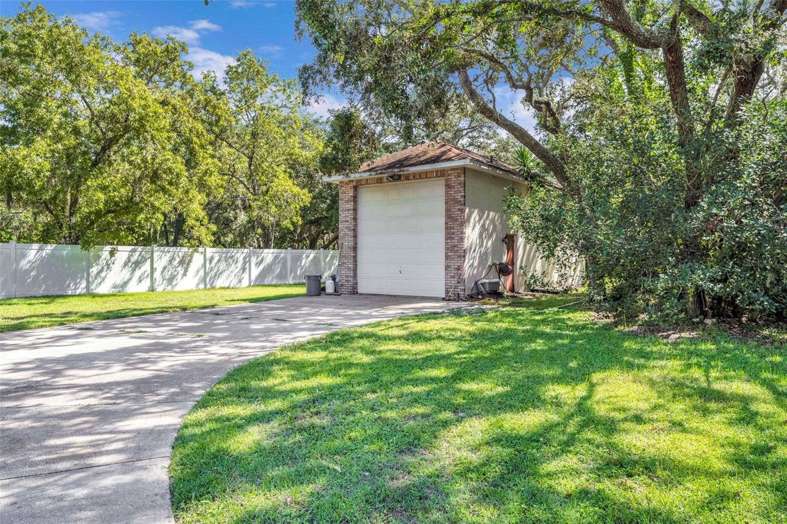 ROLLING OAKS ESTATES - Residential