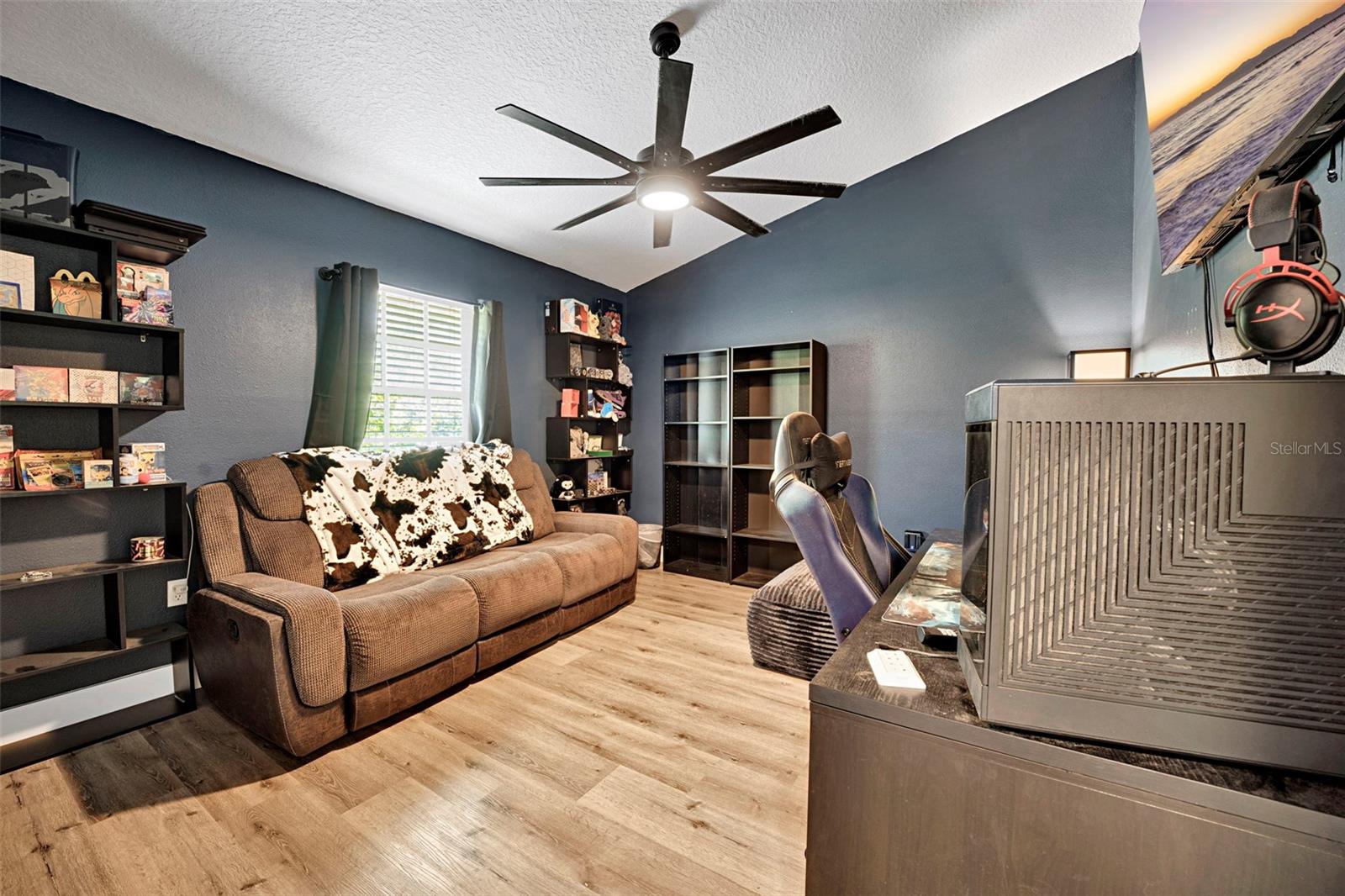 ROLLING OAKS ESTATES - Residential