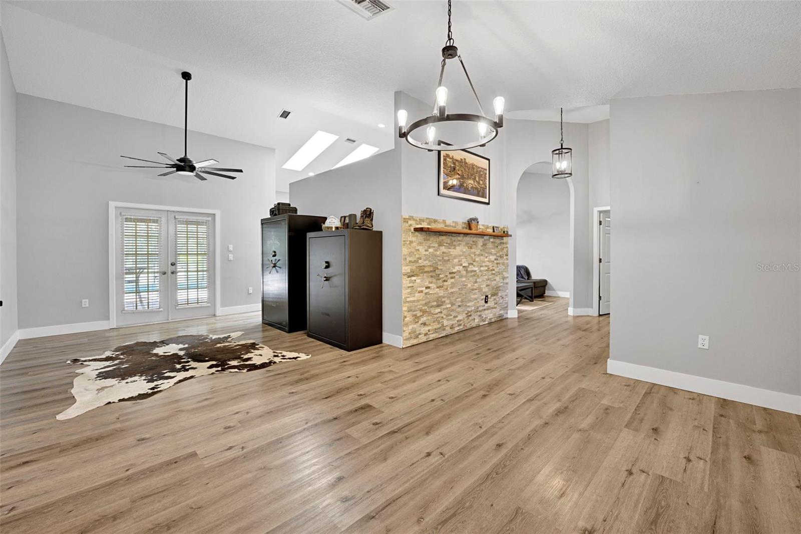 ROLLING OAKS ESTATES - Residential