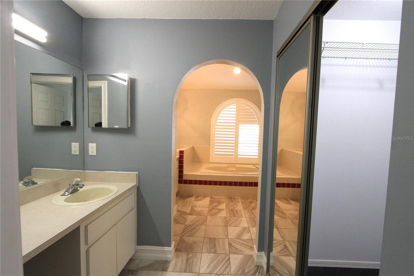 TURTLE LAKES - Residential