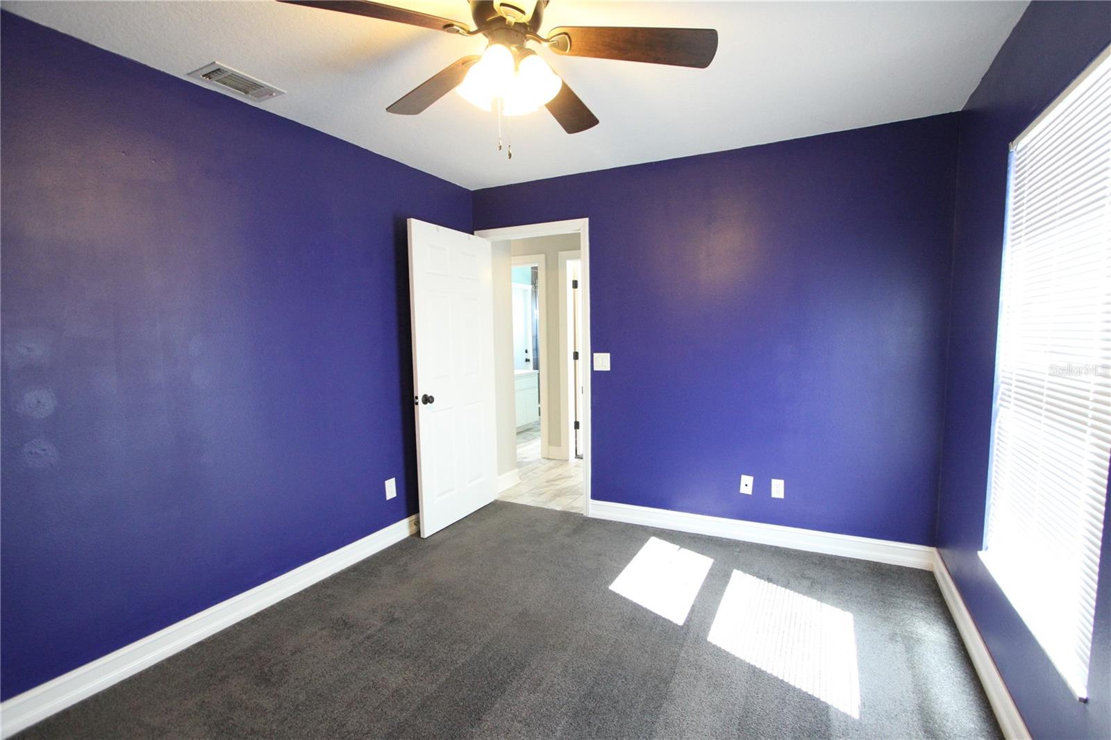 TURTLE LAKES - Residential