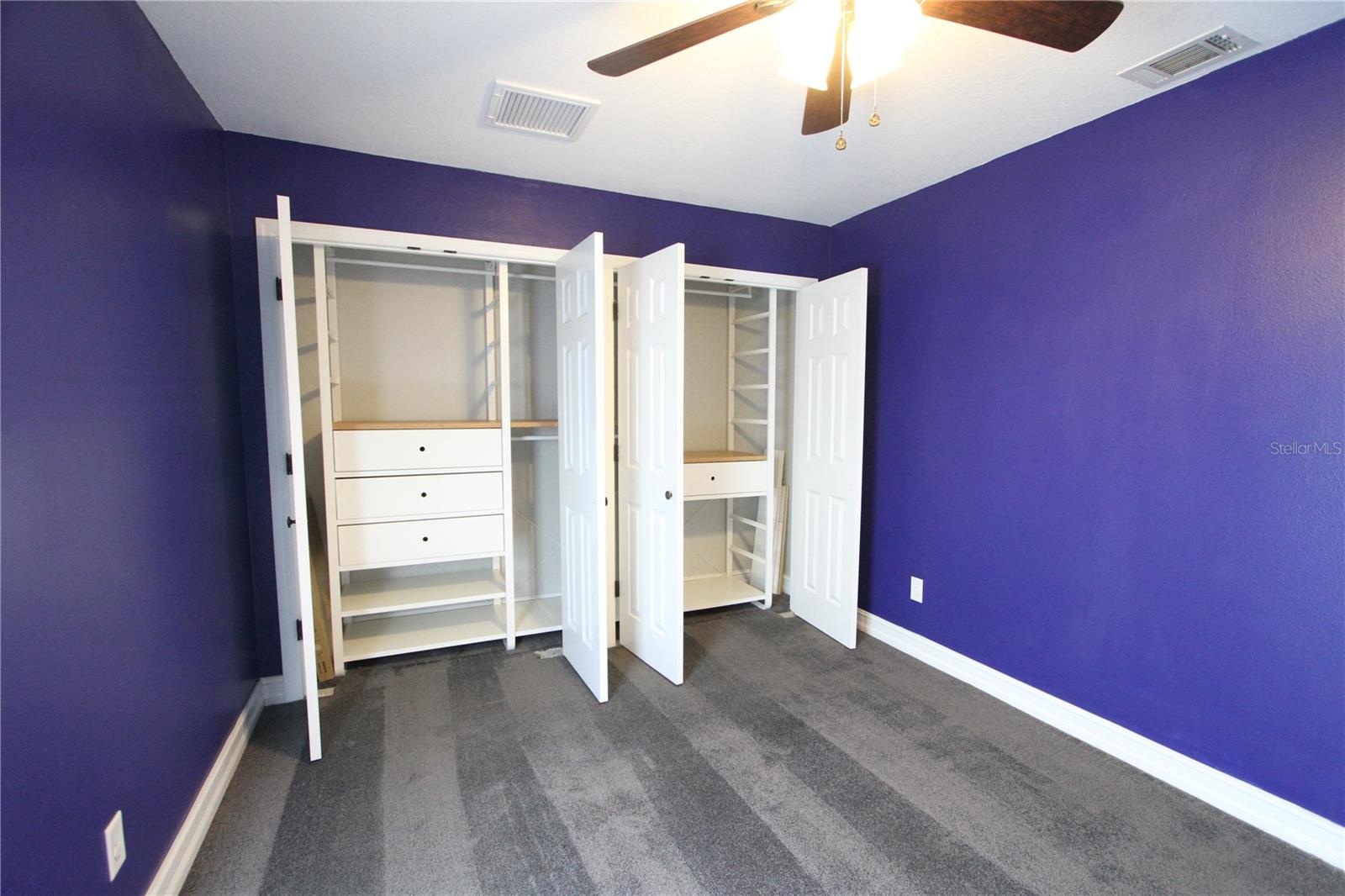 TURTLE LAKES - Residential