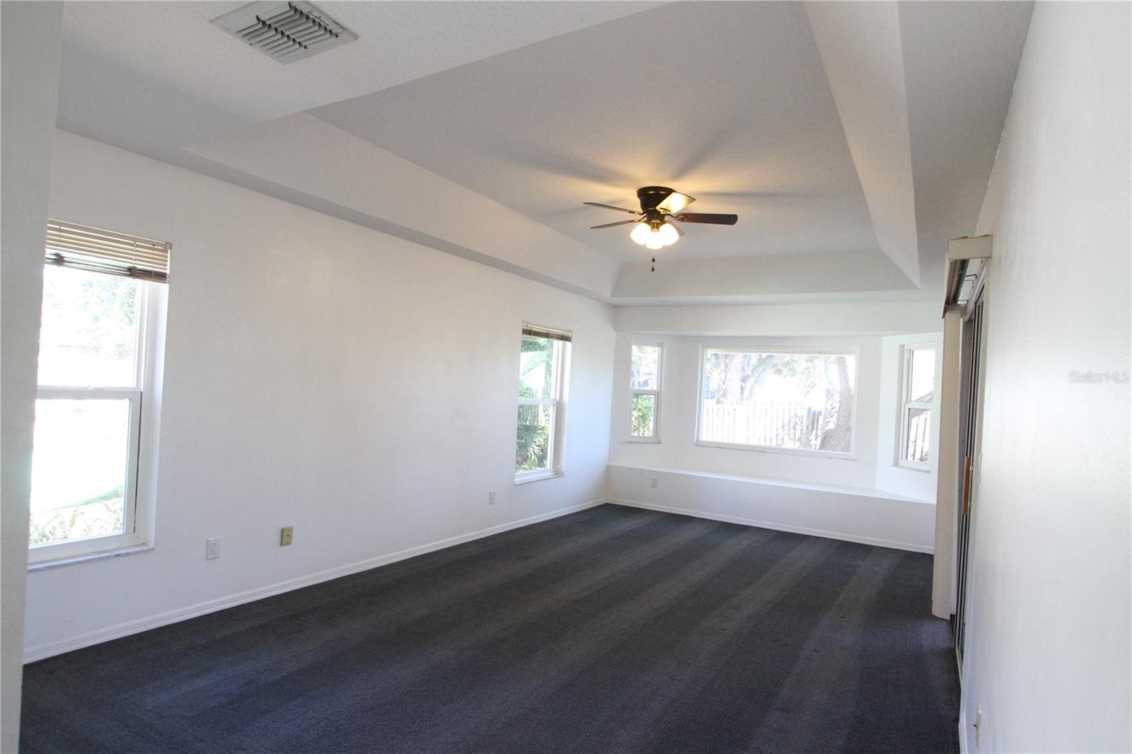 TURTLE LAKES - Residential