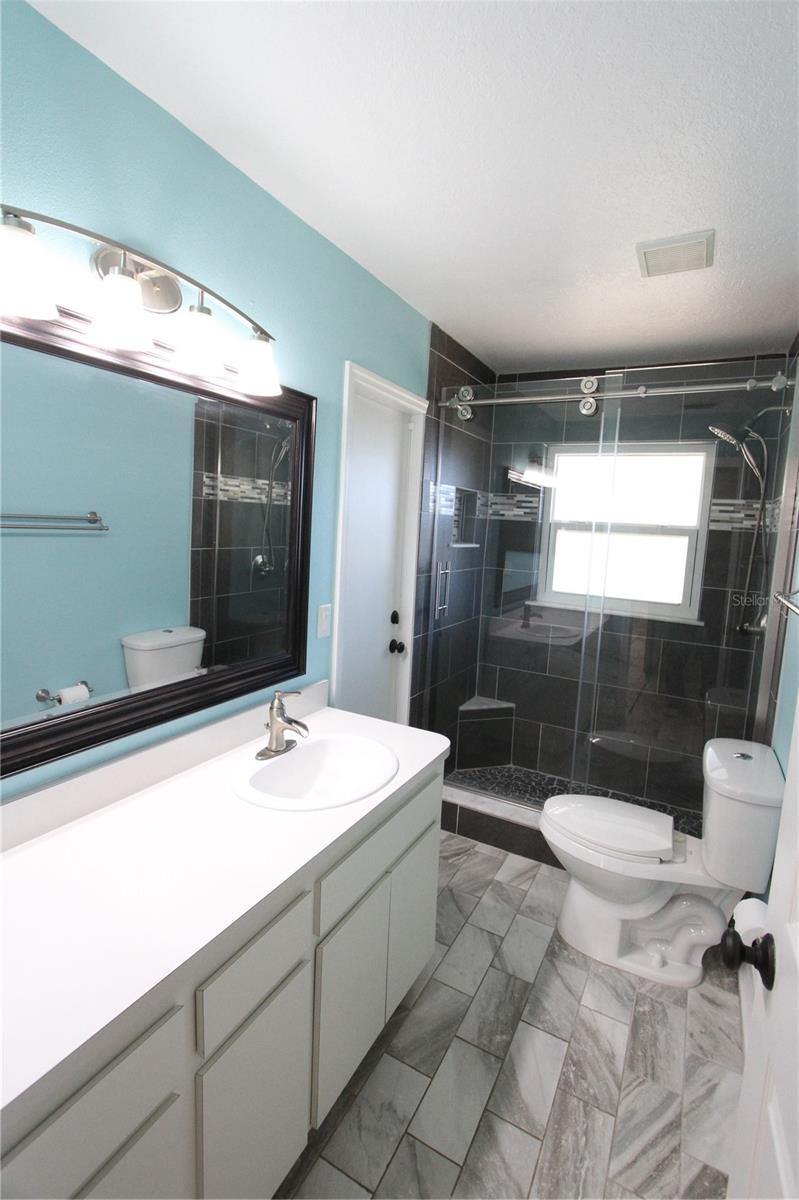 TURTLE LAKES - Residential