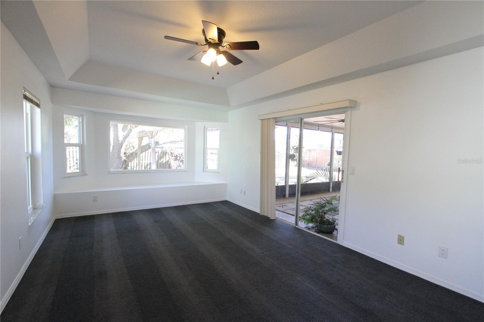 TURTLE LAKES - Residential