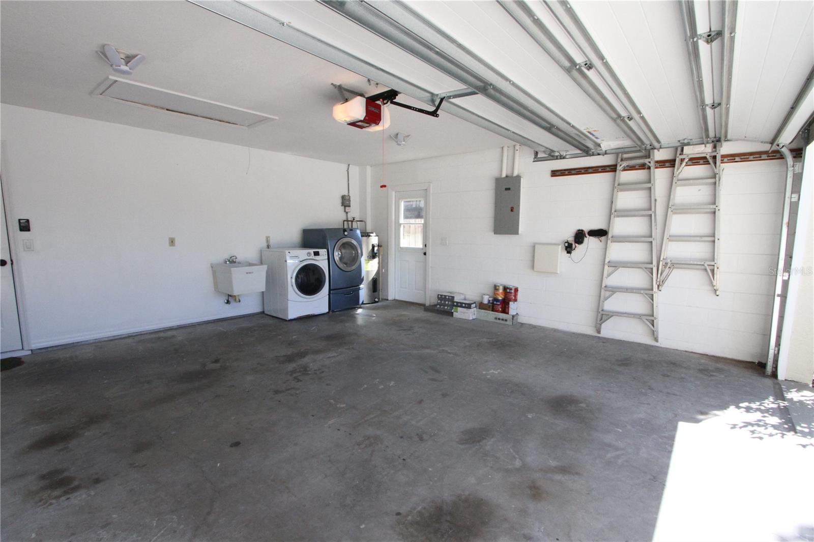 TURTLE LAKES - Residential