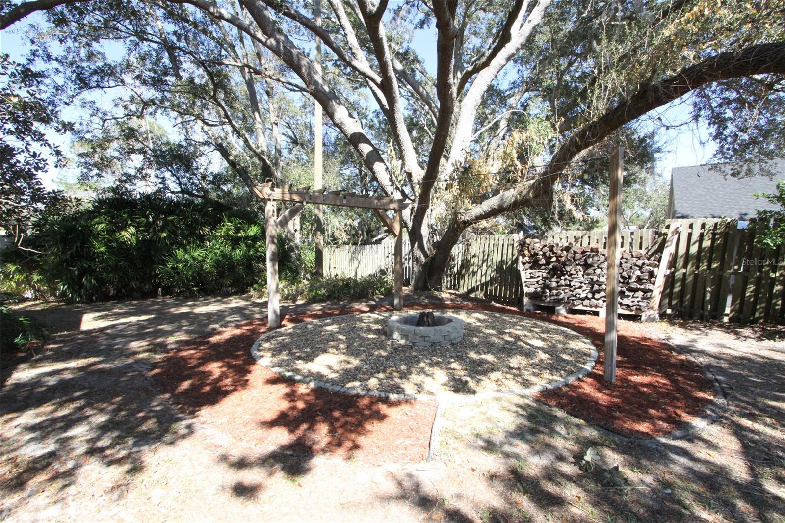 TURTLE LAKES - Residential