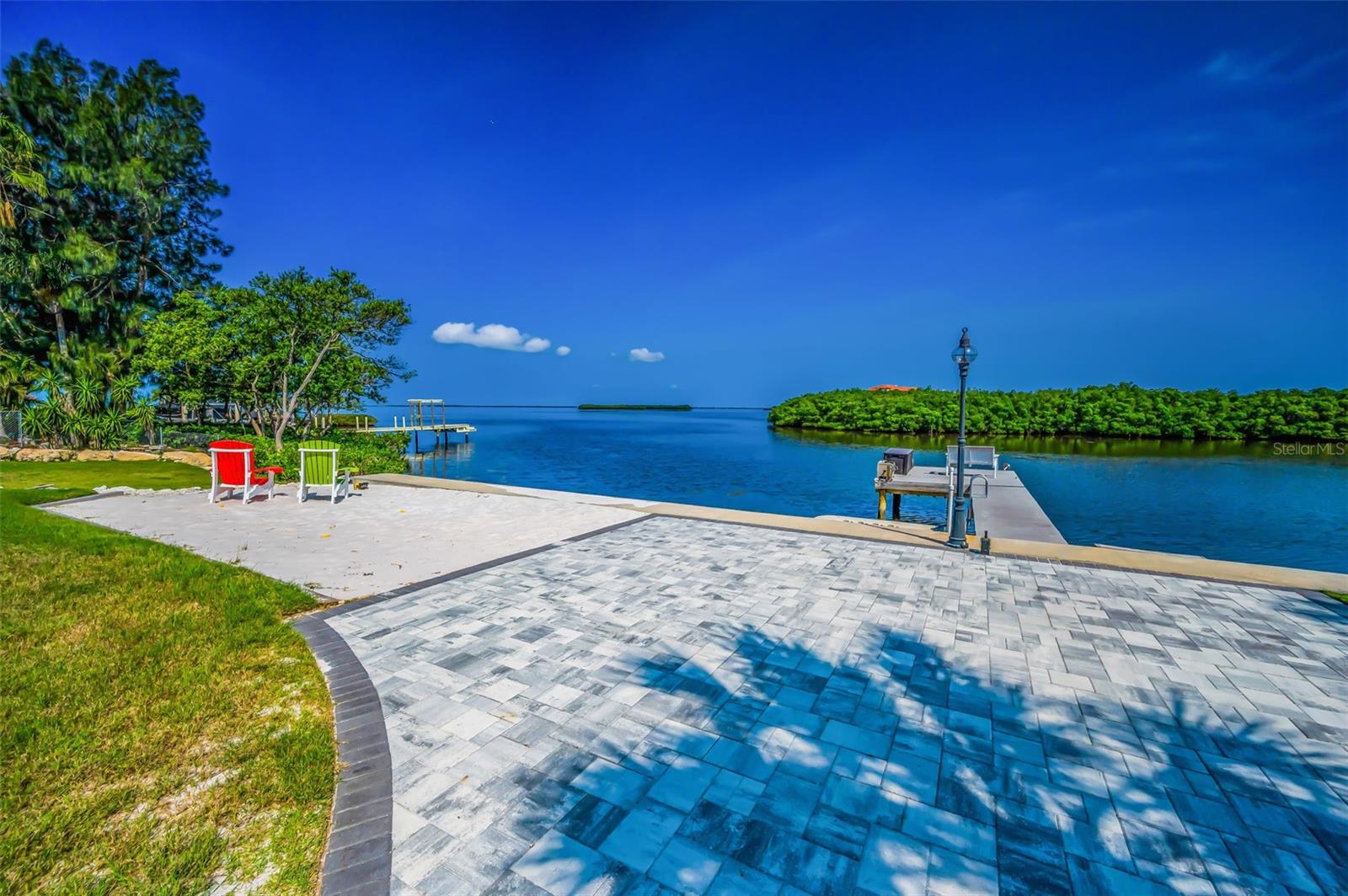 SEA BREEZE ISLAND - Residential