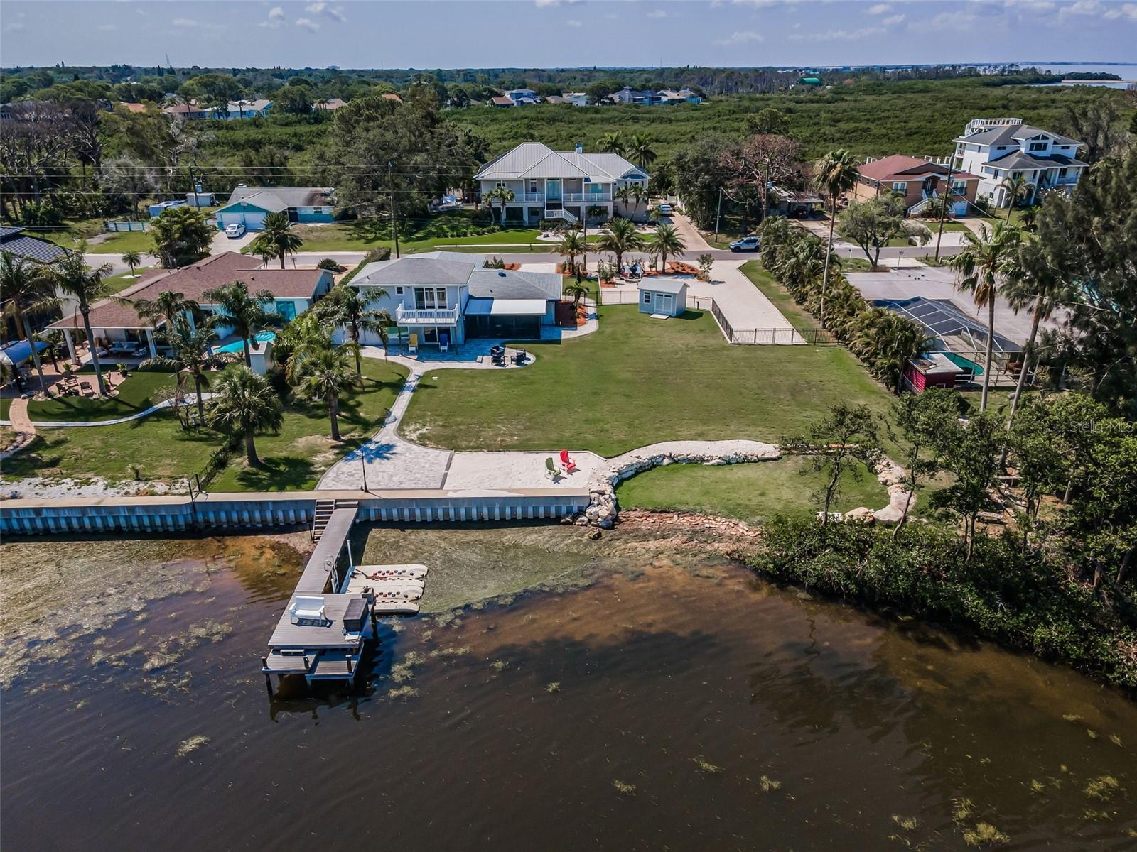 SEA BREEZE ISLAND - Residential