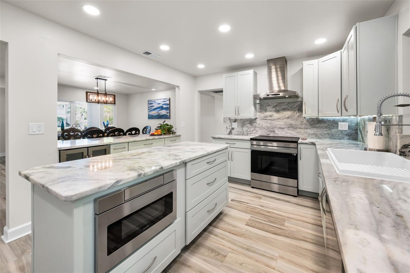 SEA BREEZE ISLAND - Residential