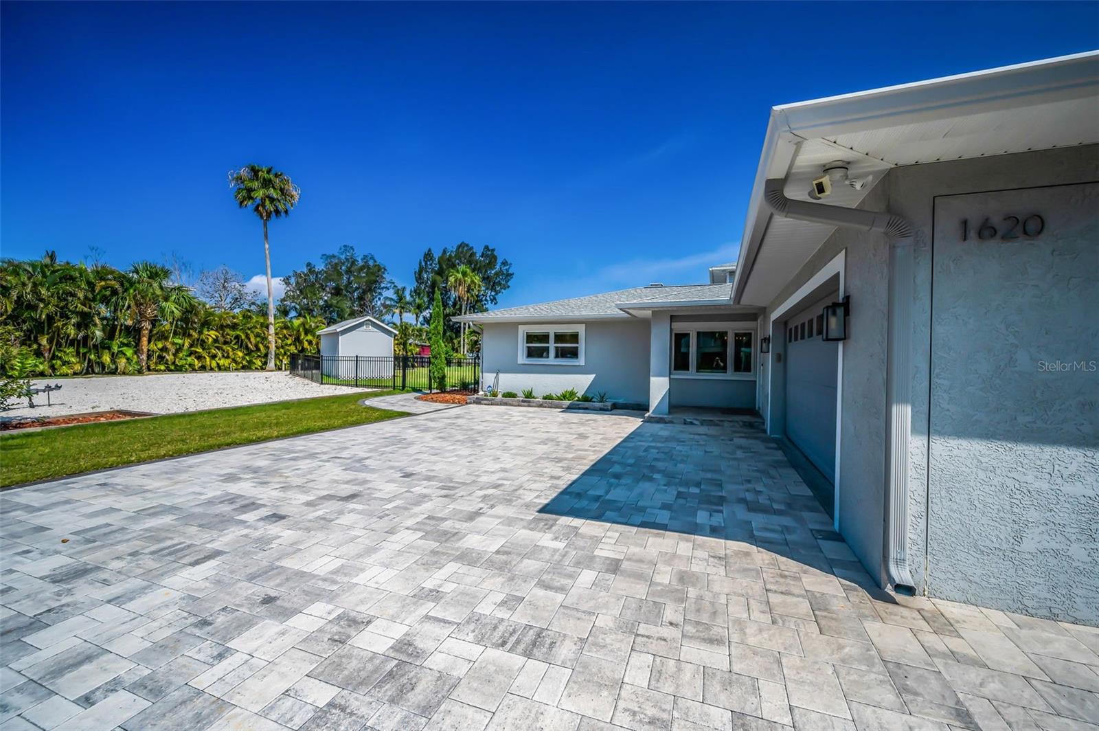 SEA BREEZE ISLAND - Residential