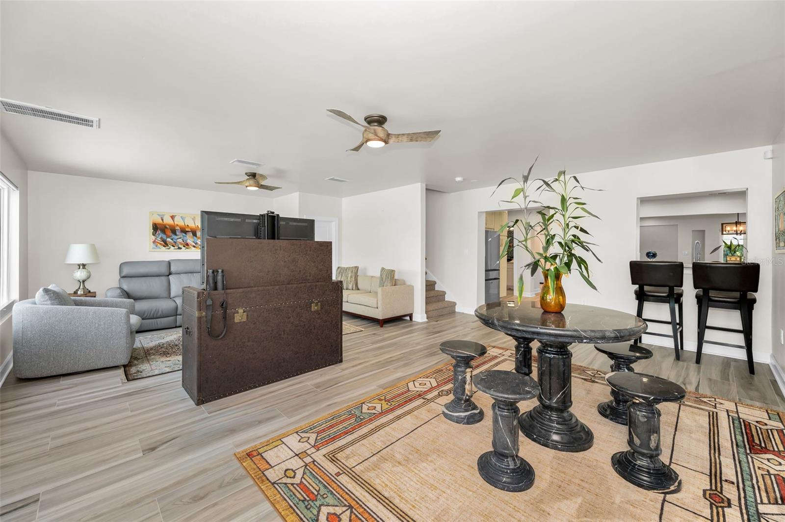 SEA BREEZE ISLAND - Residential