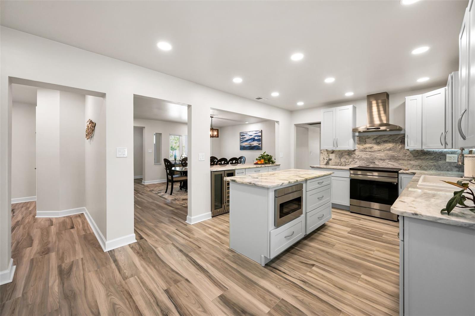 SEA BREEZE ISLAND - Residential