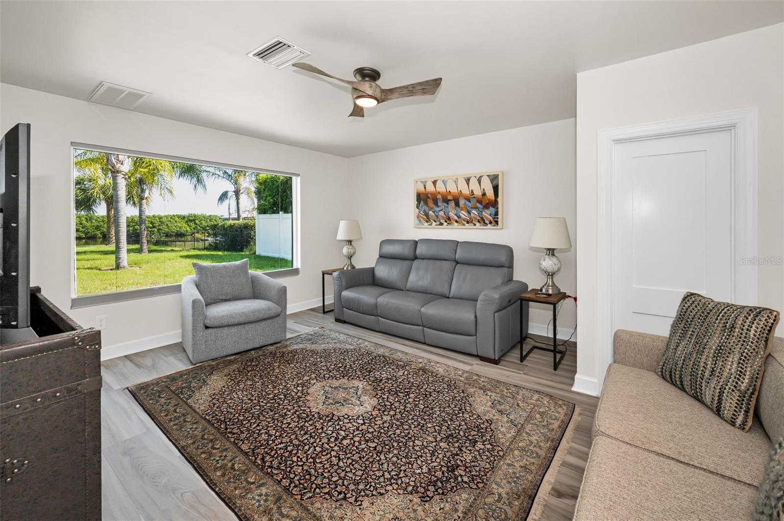 SEA BREEZE ISLAND - Residential