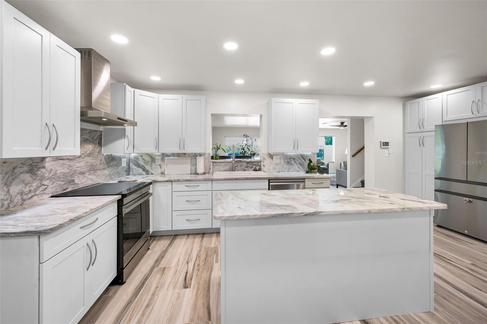 SEA BREEZE ISLAND - Residential