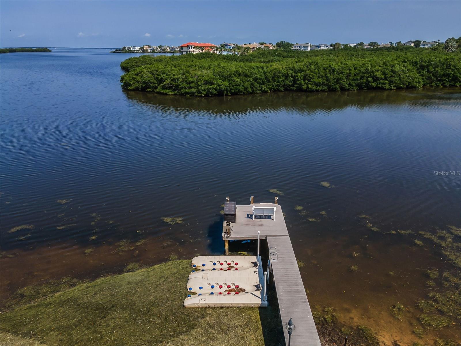 SEA BREEZE ISLAND - Residential