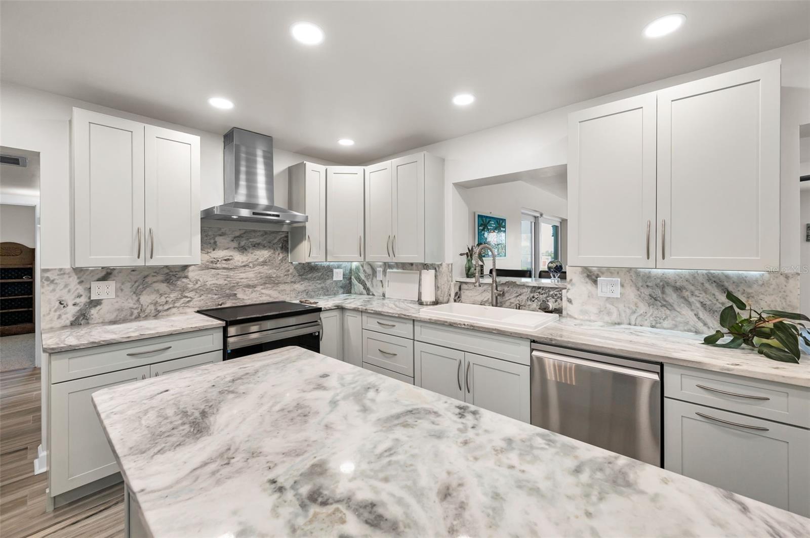 SEA BREEZE ISLAND - Residential