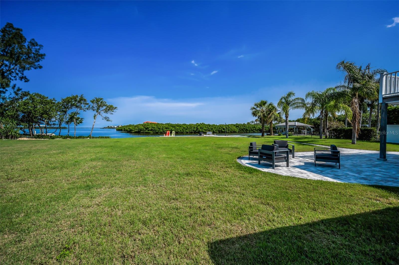 SEA BREEZE ISLAND - Residential