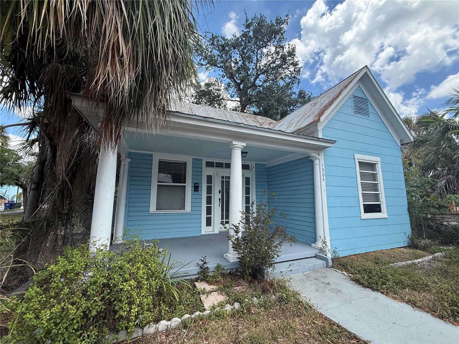 CUSCADEN & WELLS - Residential