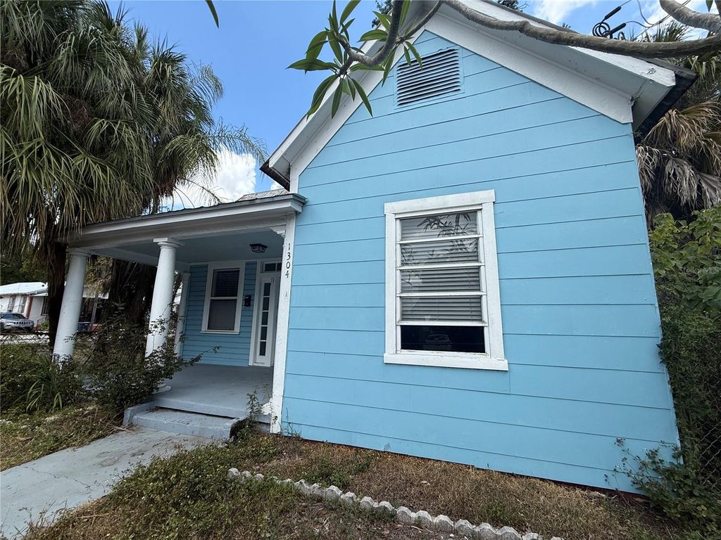 Photo of 1304 E 15th Avenue, Tampa, FL 33605 (MLS # TB8509737)