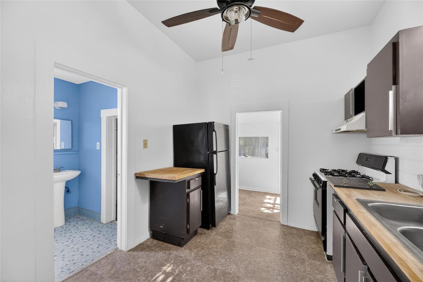 CUSCADEN & WELLS - Residential