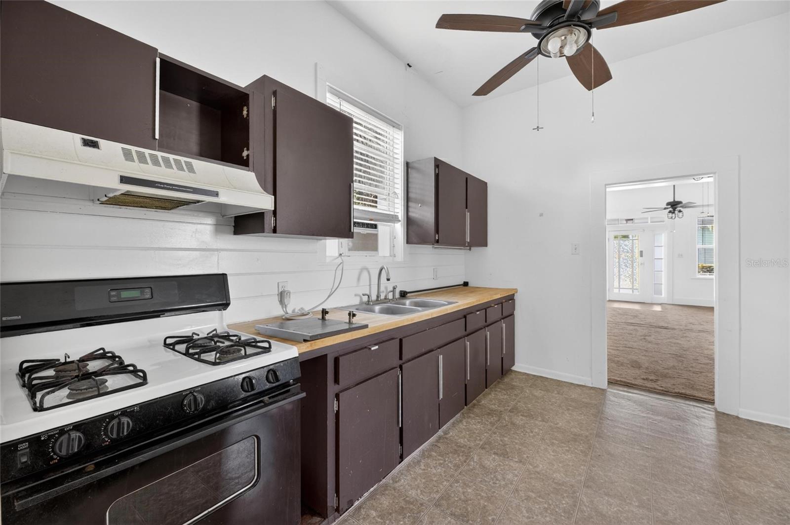 CUSCADEN & WELLS - Residential