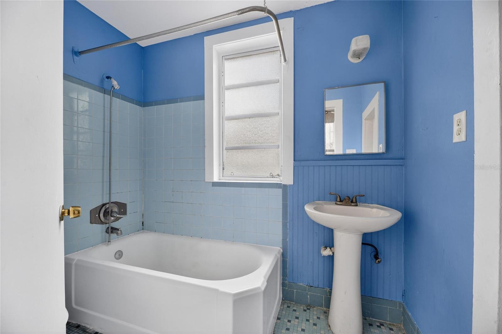 CUSCADEN & WELLS - Residential