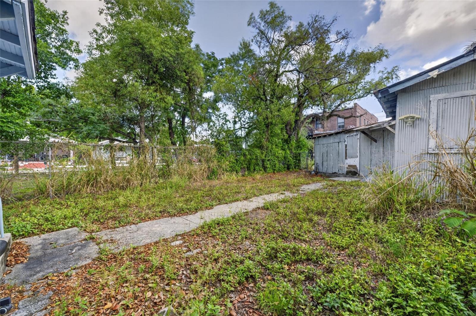 CUSCADEN & WELLS - Residential