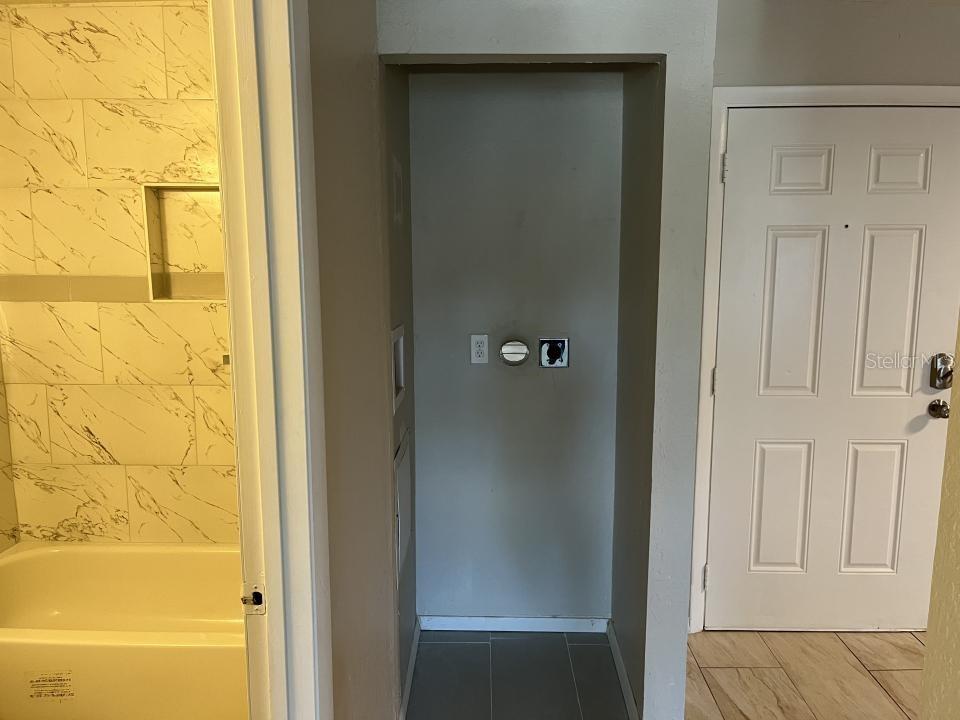 624 GOLDEN RAINTREE PLACE 624