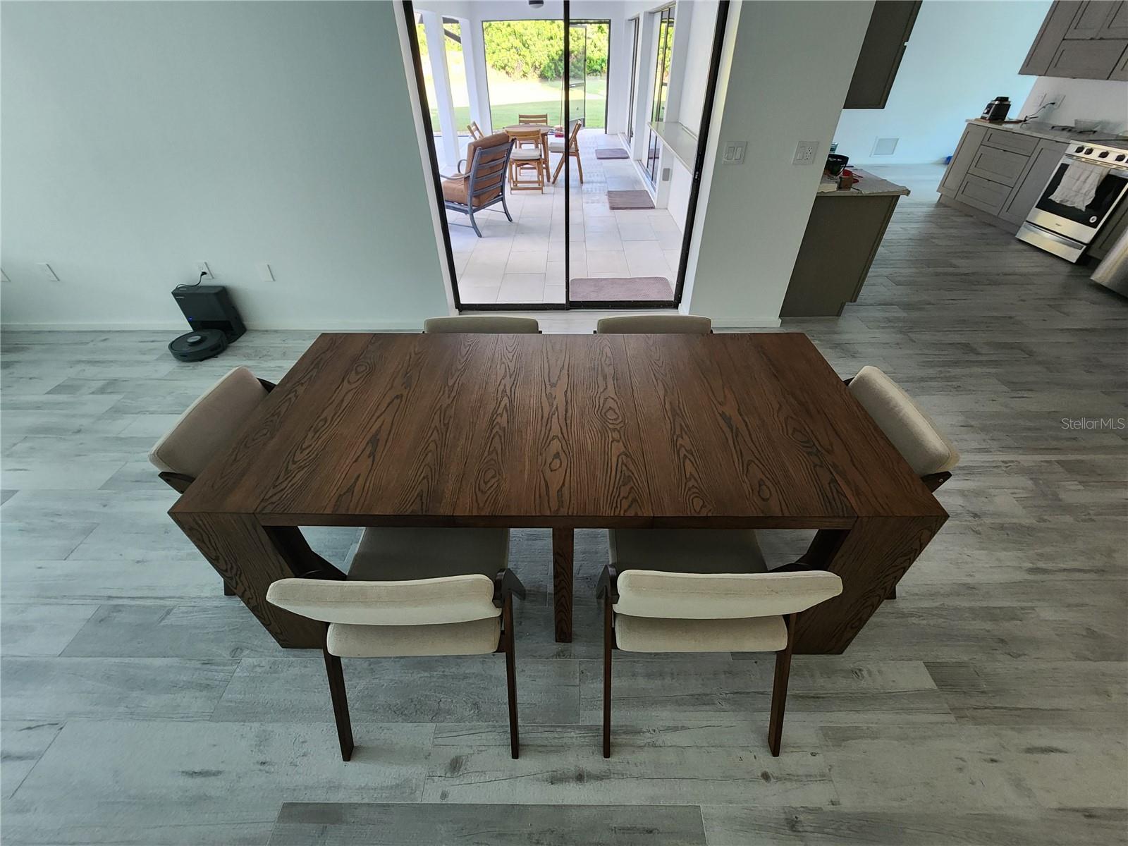 WELLINGTON ACRES - Residential Lease