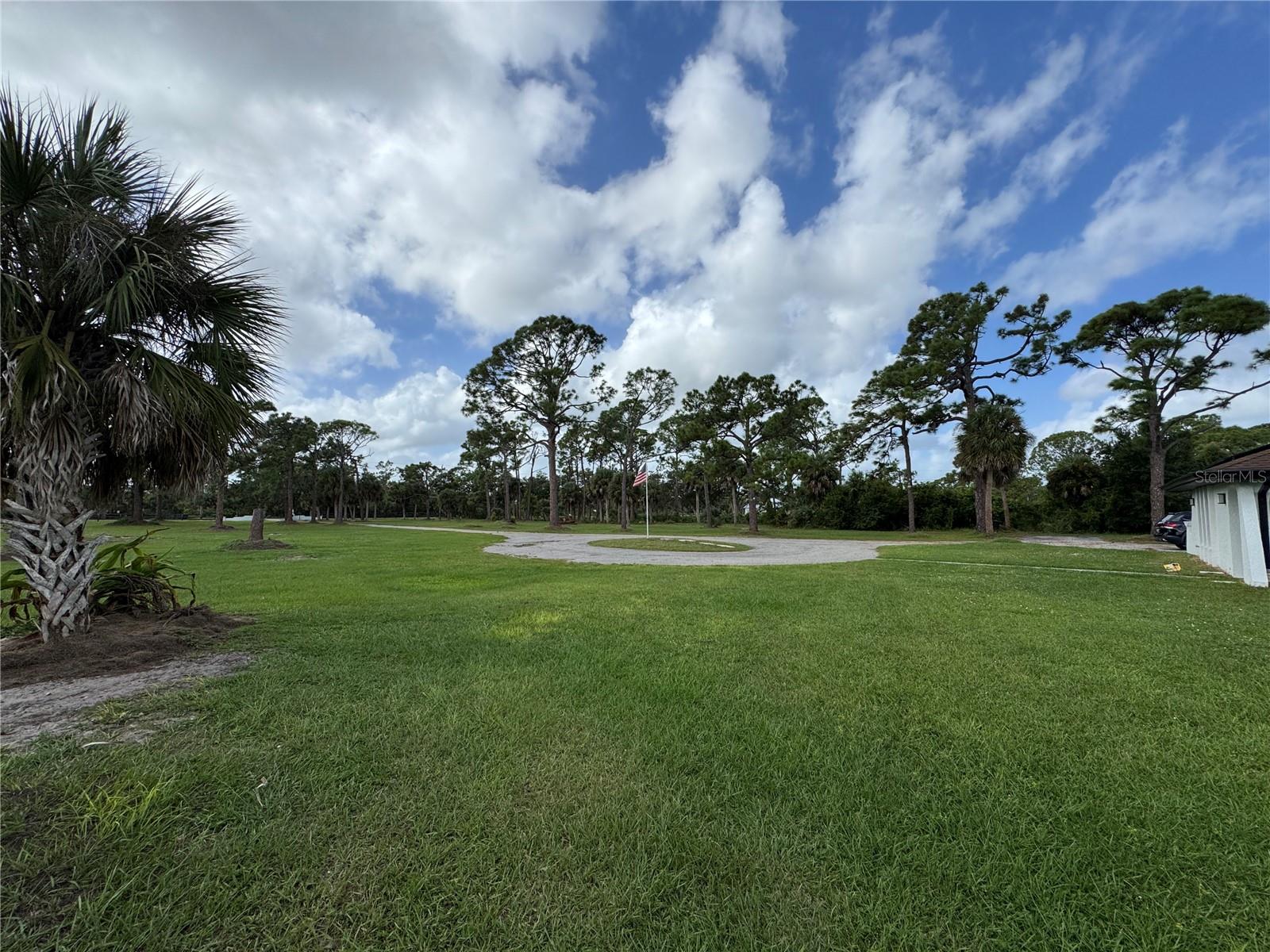 WELLINGTON ACRES - Residential Lease