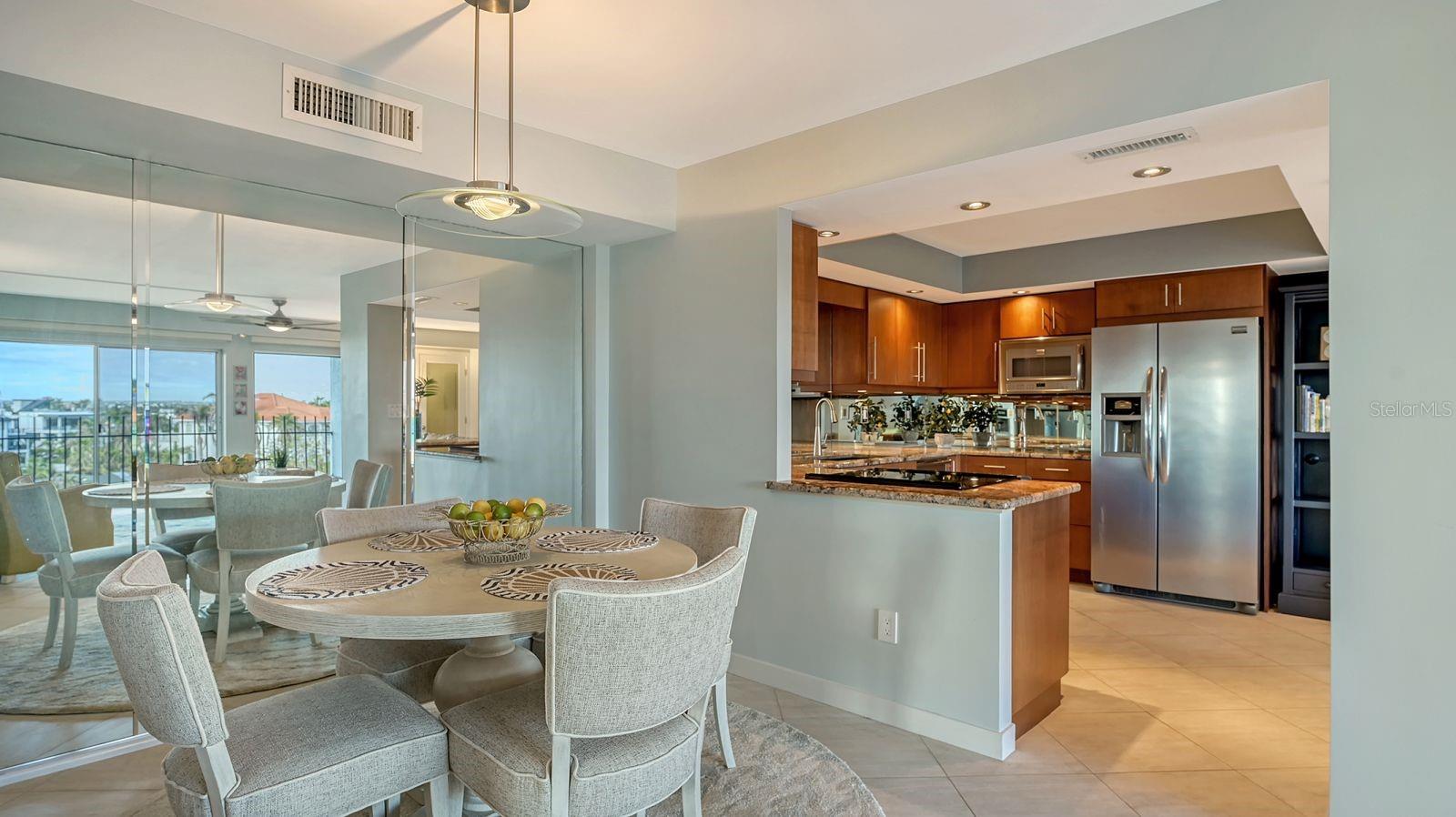 ST ARMAND TOWERS - Residential