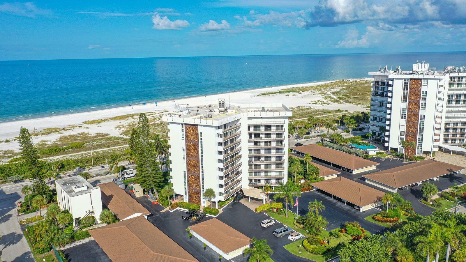 ST ARMAND TOWERS - Residential